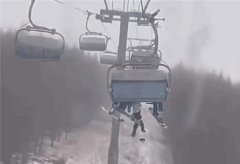 滑雪场8岁学员从缆车上坠